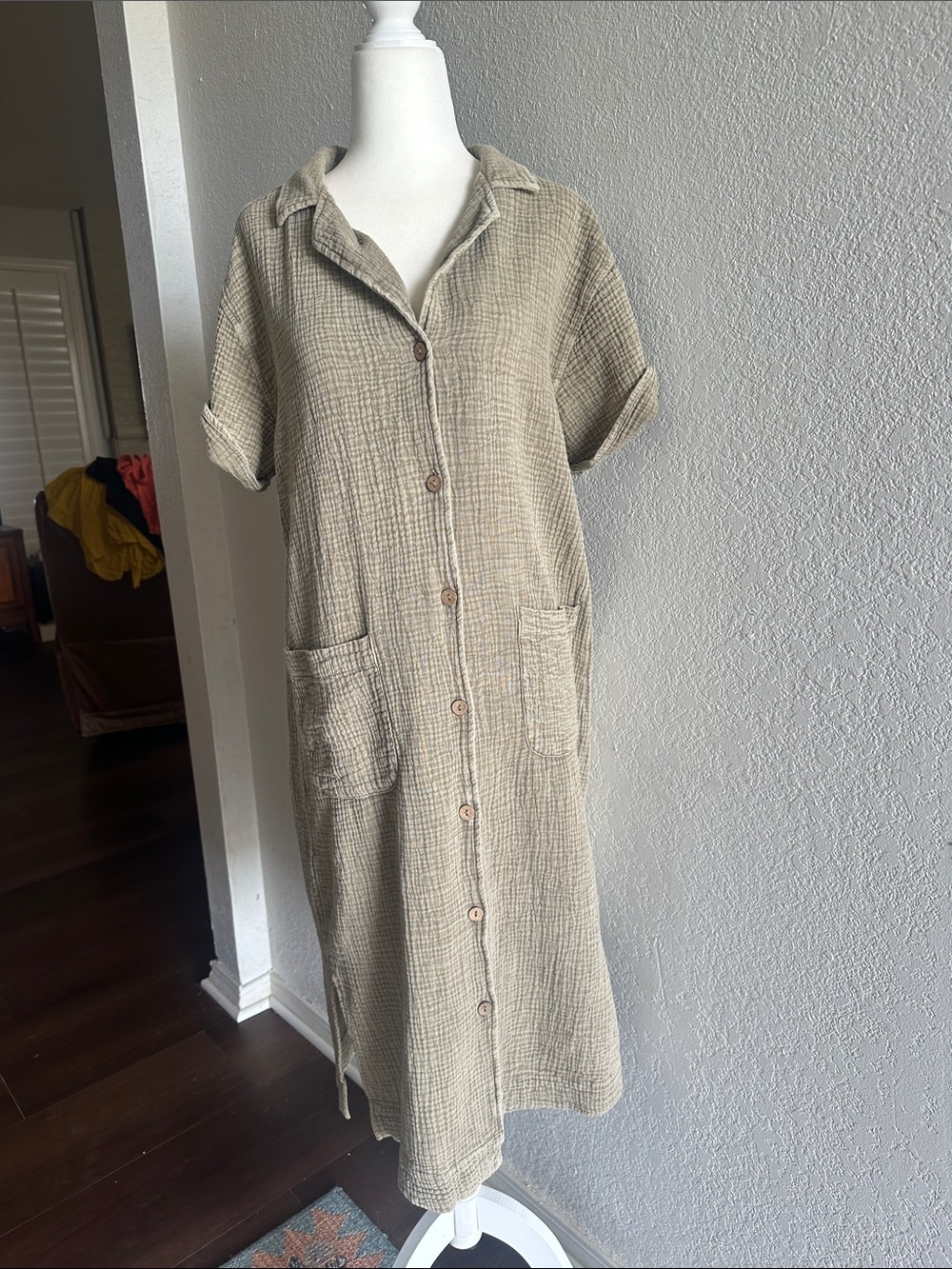 100% cotton- Relaxed Button-Front Midi Dress in Light Khaki
